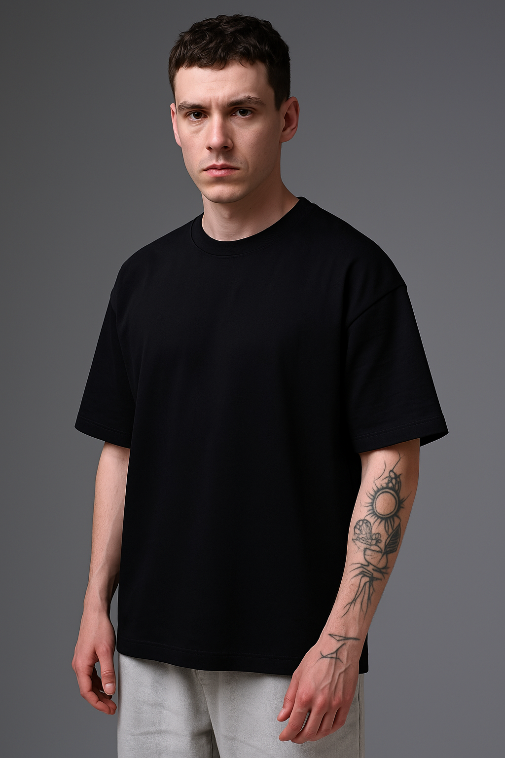 Plain Black Oversized T-Shirt – Heavyweight 240 GSM Cotton | Streetwear